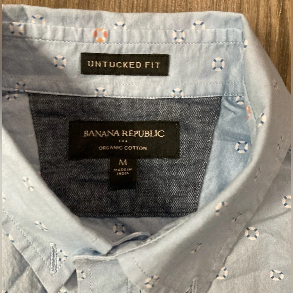 Banana Republic Medium‎ Untucked Fit Button Down Shirt